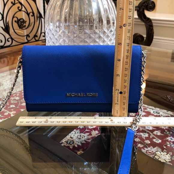 Authentic Michael Kors wallet on a chain crossbody - Picture 3 of 8